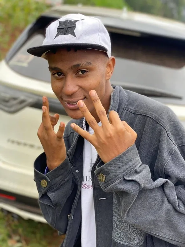Nikona confidence kama suicide bomber 💥