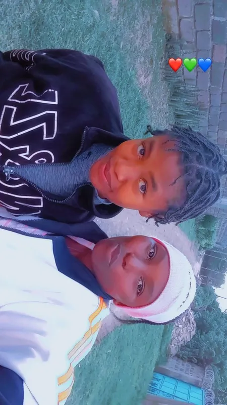 Vibing with ma gal🥰🫰