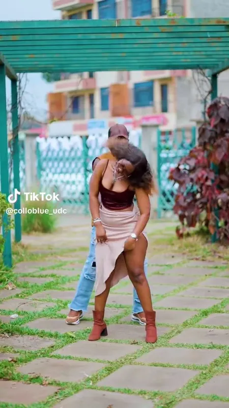 Eeeh hizo hugger men😜😜