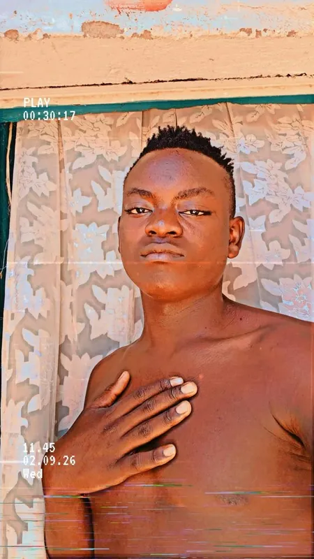 My single mate ,,,any thing plz dm him "0112583290" he's on WhatsApp